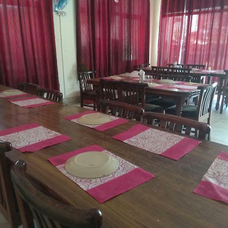 Raj Laxmi Bhawan Hotel ริชิเคช ภายนอก รูปภาพ
